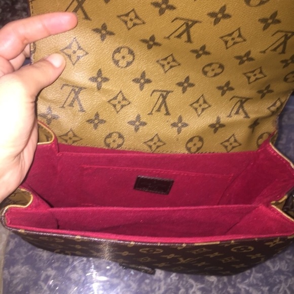 Louie Vuitton crossbody handbag - Picture 2 of 4